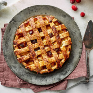 Apple, Cranberry, Orange & Cinnamon Pie 480g
